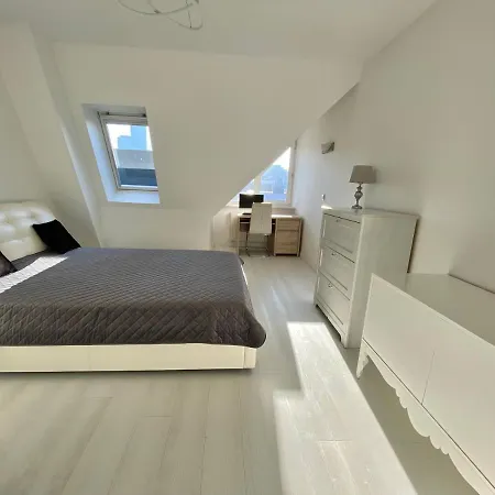Penthouse 2 Bedroom Designer Apartman