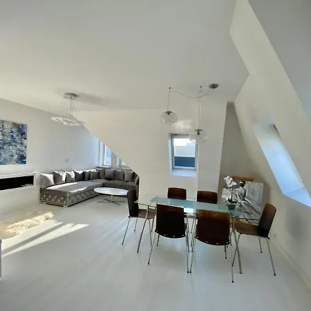 Penthouse 2 Bedroom Designer Apartman