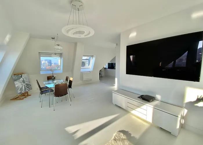 Penthouse 2 Bedroom Designer * ワルシャワ