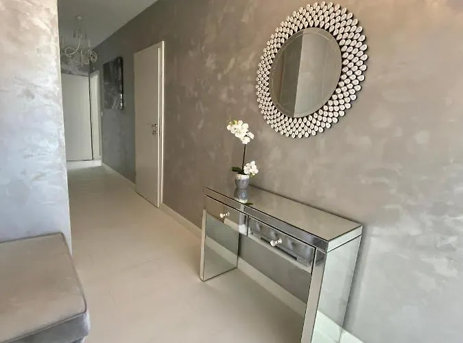 Penthouse 2 Bedroom Designer *