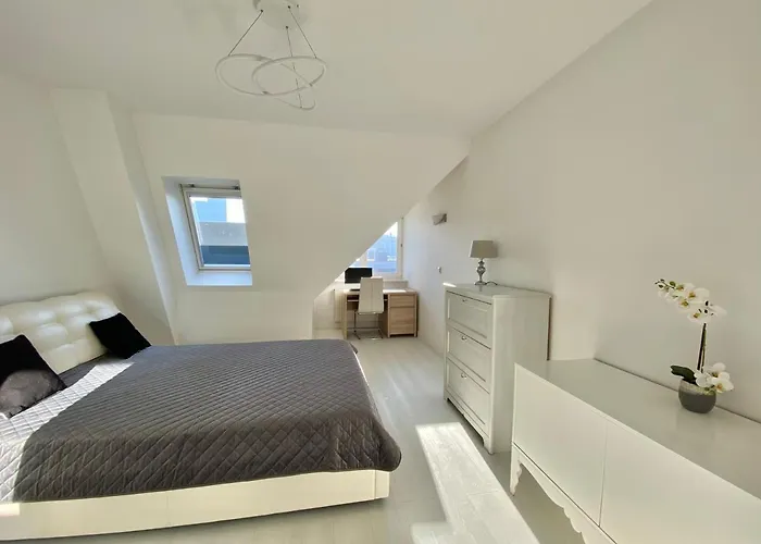 Penthouse 2 Bedroom Designer דירה