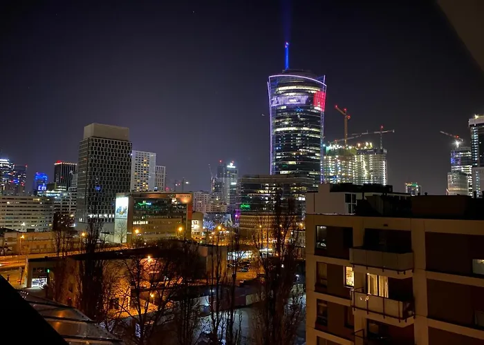 Penthouse 2 Bedroom Designer Apartment