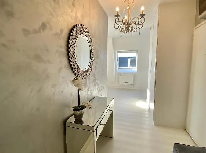 Penthouse 2 Bedroom Designer Warszawa